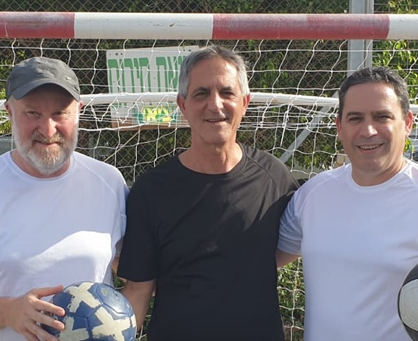 עמית בכר אבי חימי ואביחי מנדלבליט לוחמים להחלשת צהל והמדינה למען הדמוקרטיה והשלום