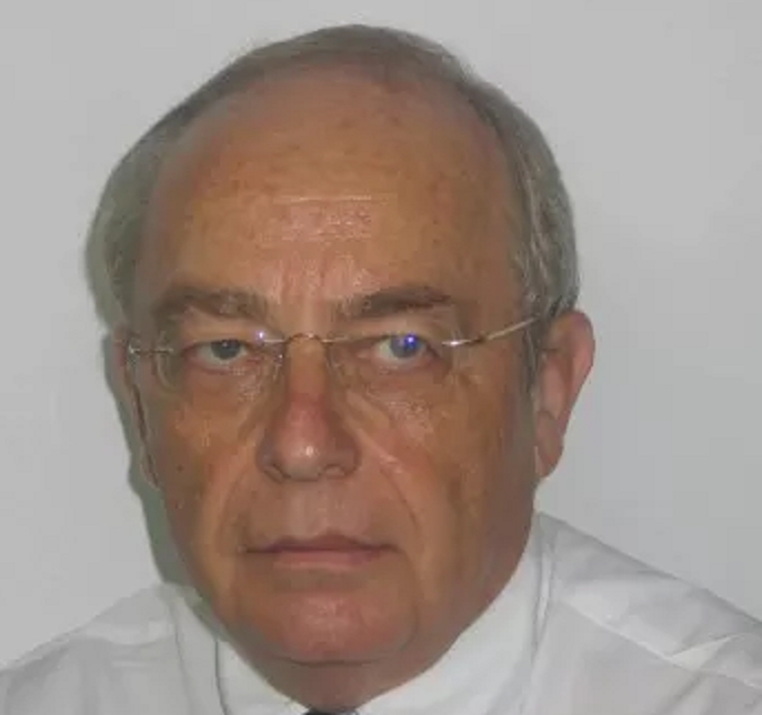 ראובן בילט עורך דין שמייבא בשמים של קרולינה הררה