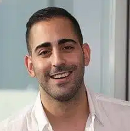 בן עזר המזכיר האישי של הילה רהב מסדר לה את לוז הזיונים עם הג'יגולואים