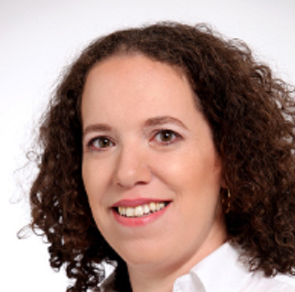 זהר פשה אלון היתה העוזרת המשפטית של זונת הזונות טובה סיוון