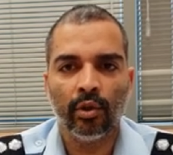 אורן בר יהושע הבבון של משטרת הנגב יצא מכלוב הבבונים