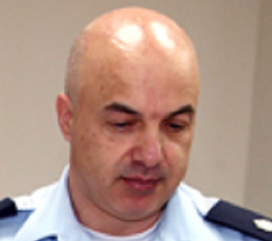 יניב שמול חייט מומחה בלהב 433 תופר מדי אסיר לכל דיכפין