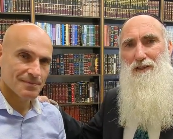 אפי נוה עם הדיין יצחק דהאן מבאר שבע מחפשים טוטפות