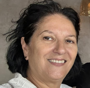 רחל כרמי נבלה מכוח קפלן סוחטת מסכנים בהוצלפ