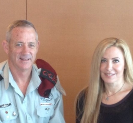 הפילגש ג'וד וולף של בני גנץ