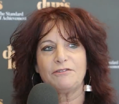 רחל בן ארי העטינים שלה מחוברים לעטיני החונטה