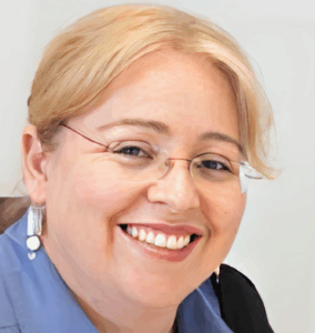 שרית משגב בהמת מגדר קלינית במתפרה הפמיניסטית