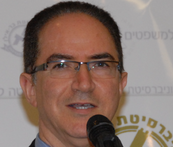 משה כהאן כלבלב הנביחות של ישראל זיו וסחר הנשק