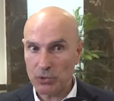 אפי נוה מכין שפנים למנדלבליט